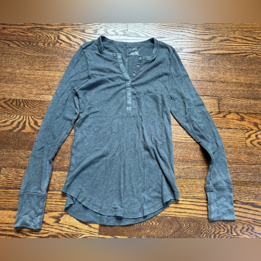 Aerie Gray Ribbed Long Sleeve Henley Top Women’s Small